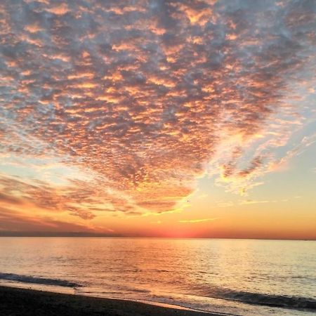 Pepe Beach Vista Al Mar Apartment Естепона Екстериор снимка